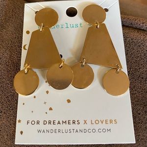 Wanderlustand & Co. NWT Hue Disc Gold Fashion earrings.